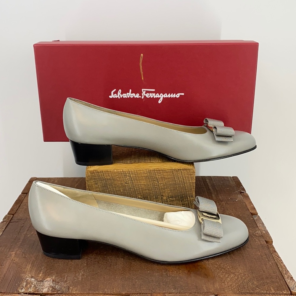 Ferragamo grey kitten heels